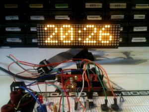 Clock with Tics using Sure Electronics 0832